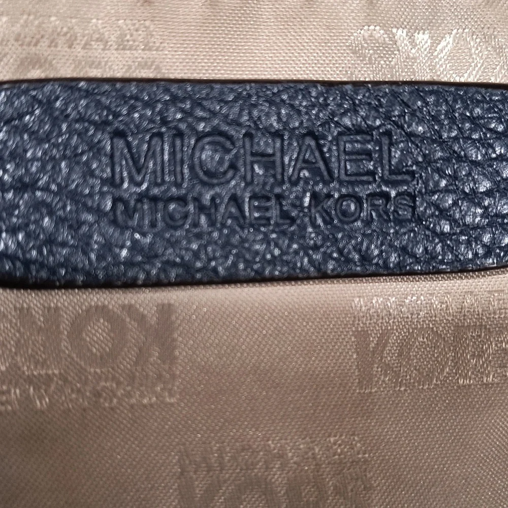 Michael Kors Pebbled Leather Bucket Bag, drawstring, magnetic closure, see pics